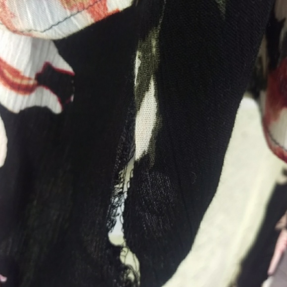 Lilian black cold shoulder flower  blouse - Picture 5 of 7